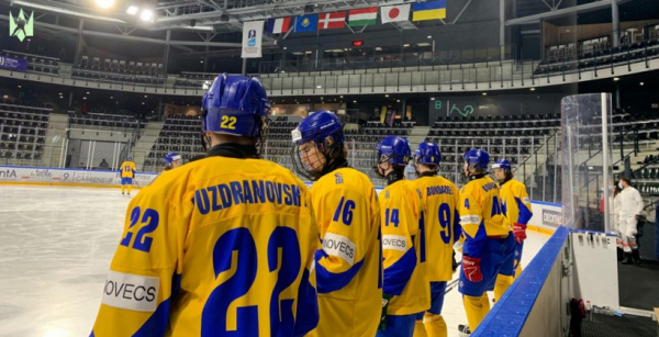 Збірна України U-18 з хокею розгромно програла Казахстану на ЧС-2023