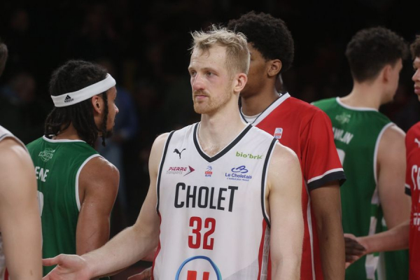 Українці за кордоном: Близнюк, Грицак, Кондраков, Анікієнко, Фролов Українці за кордоном: Близнюк, Грицак, Кондраков, Анікієнко, Фролов