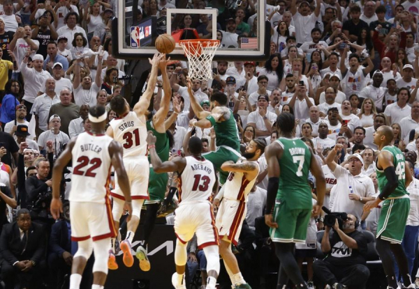 &ldquo;Це було щастя&rdquo;: Деррік Вайт &ndash; про переможний кидок у грі з &ldquo;Гіт&rdquo;