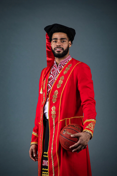 Прометей провів фотосесію команди у козацьких костюмах (фото)