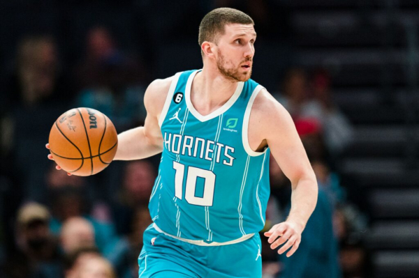 Святослав Михайлюк: &ldquo;Я вже мав летіти в Портленд, коли агент сказав, що мене обміняли в &ldquo;Шарлотт&rdquo;