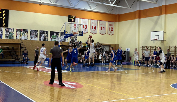 Молодіжна збірна України перемогла юнацьку в контрольному матчі Молодіжна збірна України перемогла юнацьку в контрольному матчі