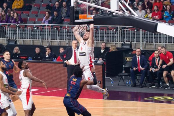 Іван Ткаченко повернувся у загальну групу після операції на плечі Іван Ткаченко повернувся у загальну групу після операції на плечі