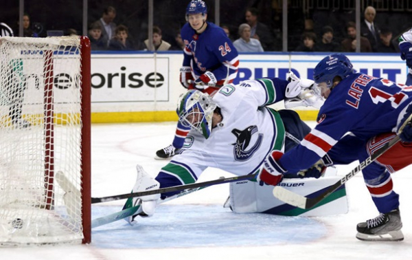 НХЛ: Рейнджерс обіграв Ванкувер, Даллас - Міннесоту НХЛ: Рейнджерс обіграв Ванкувер, Даллас - Міннесоту