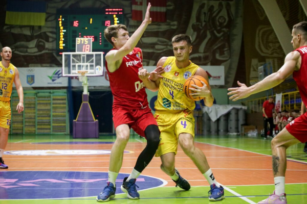 Турнір в Луцьку. “Старий Луцьк” — “Прометей” 70:79 Турнір в Луцьку. “Старий Луцьк” — “Прометей” 70:79