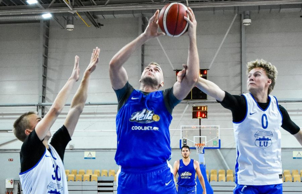 Українці за кордоном: Козак, Ліщина, Мироненко Українці за кордоном: Козак, Ліщина, Мироненко