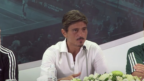 Скандальний власник “Панатінаїкоса” зробив резонансну заяву щодо тренера “Олімпіакоса” Скандальний власник “Панатінаїкоса” зробив резонансну заяву щодо тренера “Олімпіакоса”