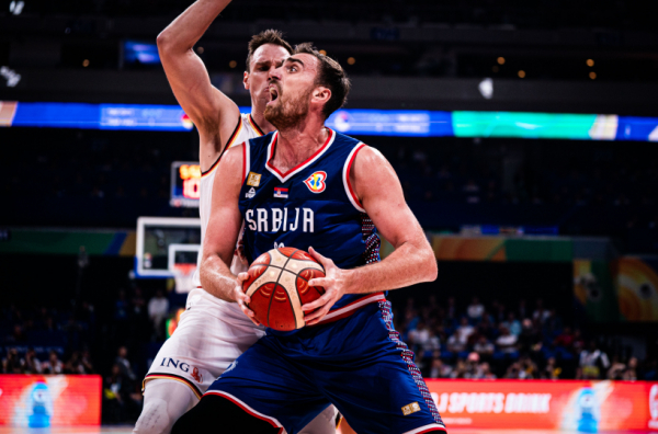 Нікола Мілутінов призначив відповідального за програш збірної Сербії в фіналі чемпіонату світу Нікола Мілутінов призначив відповідального за програш збірної Сербії в фіналі чемпіонату світу