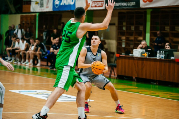 “Будівельник” переміг “Політехніку-Галичину” на Кубку Івано-Франківська “Будівельник” переміг “Політехніку-Галичину” на Кубку Івано-Франківська