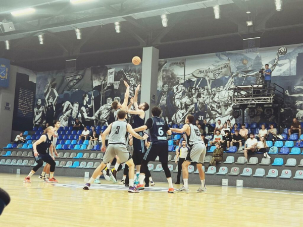 &ldquo;Дніпро&rdquo; обіграв &ldquo;Будівельник&rdquo; і виграв домашній підготовчий турнір