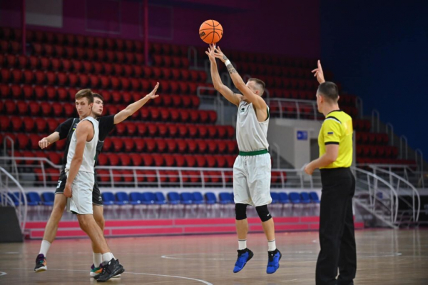 Контрольний матч. “Запоріжжя” – “Кривбас” 64:49 Контрольний матч. “Запоріжжя” – “Кривбас” 64:49