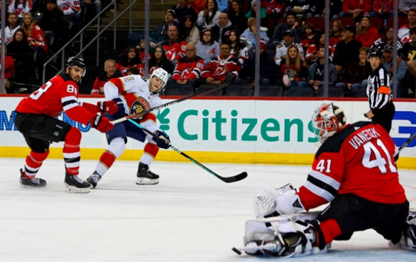 НХЛ: Детройт громить Коламбус, Чикаго - Торонто НХЛ: Детройт громить Коламбус, Чикаго - Торонто