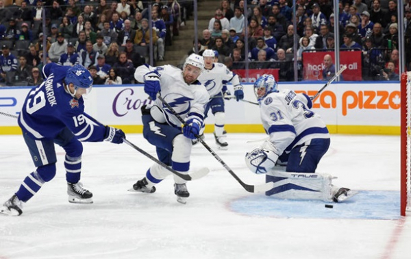 НХЛ: Торонто перериває програшну серію, Ванкувер б'є Едмонтон НХЛ: Торонто перериває програшну серію, Ванкувер б'є Едмонтон