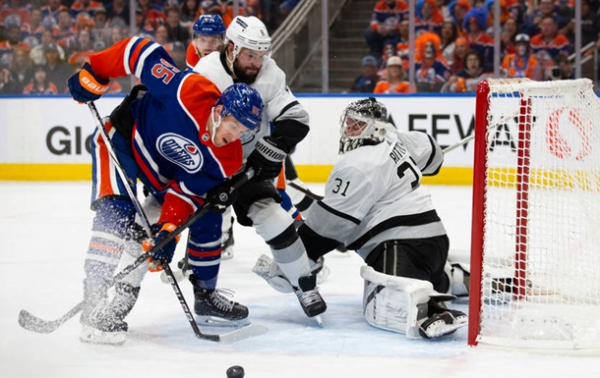 НХЛ плей-оф: Едмонтон виходить у чвертьфінал НХЛ плей-оф: Едмонтон виходить у чвертьфінал