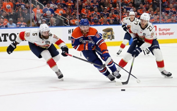 НХЛ плей-оф: Флорида втретє здолала Едмонтон НХЛ плей-оф: Флорида втретє здолала Едмонтон