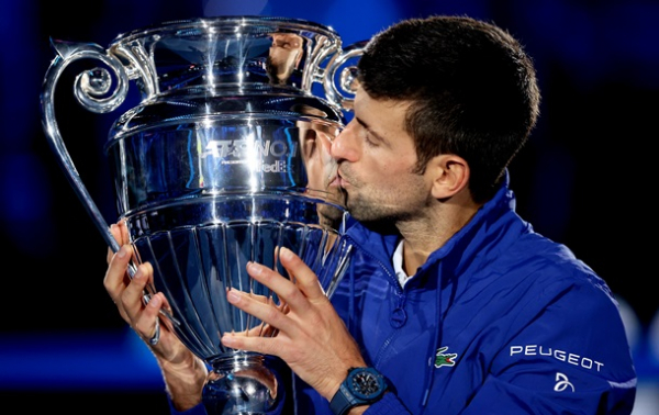 Відмова від вакцинації коштуватиме Джоковичу круглу суму Відмова від вакцинації коштуватиме Джоковичу круглу суму