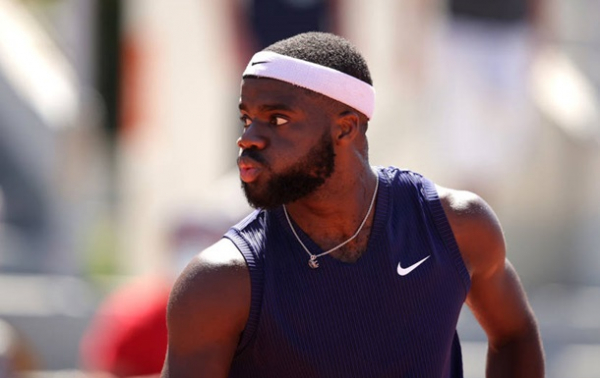 Відомий тенісист провів тренування у формі англійського клубу Відомий тенісист провів тренування у формі англійського клубу