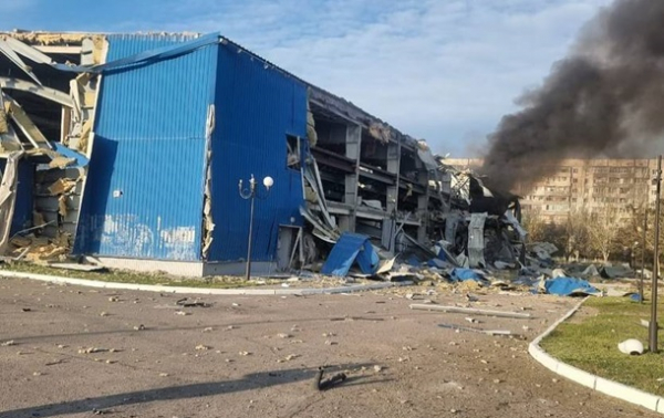 У Херсоні внаслідок удару РФ зруйновано льодовий палац