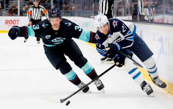 НХЛ: Регулярний чемпіонат закінчився перемогою Вінніпега