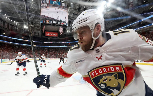 НХЛ: Флорида забезпечила собі місце у фіналі Кубка Стенлі НХЛ: Флорида забезпечила собі місце у фіналі Кубка Стенлі