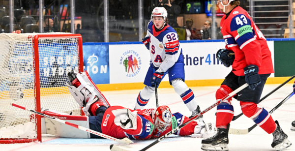 ЧС-2025 з хокею. США лише в овертаймі дотиснули Норвегію, розгромні перемоги Швеції та Данії