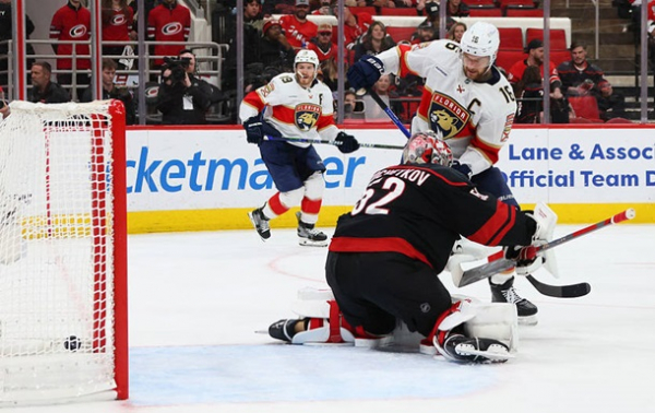 Плей-оф НХЛ: впевнена перемога Флориди над Кароліною Плей-оф НХЛ: впевнена перемога Флориди над Кароліною