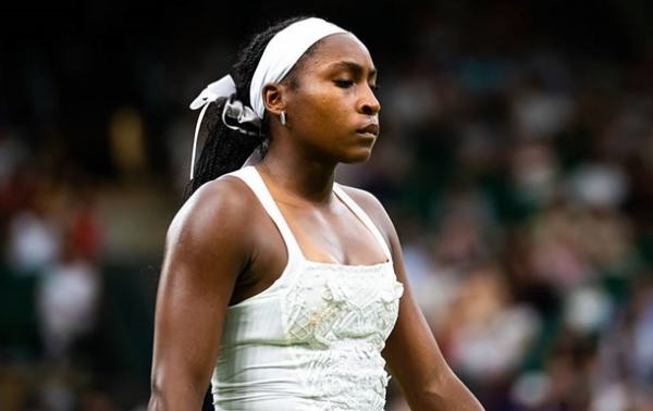 Гофф, програвши, украй засмучена, пустила сльозу на пресконференції