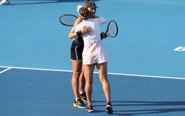 Українсько-філіппінський дует вибив росіянок з турніру в Гуанчжоу Українсько-філіппінський дует вибив росіянок з турніру в Гуанчжоу