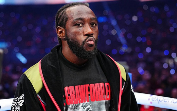 Кроуфорд обурений позбавленням титулу, розкритикувавши президента WBC