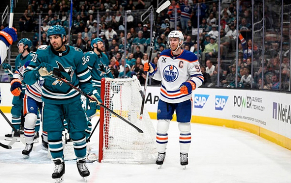 НХЛ: розгром у Сан-Хосе та провал Торонто